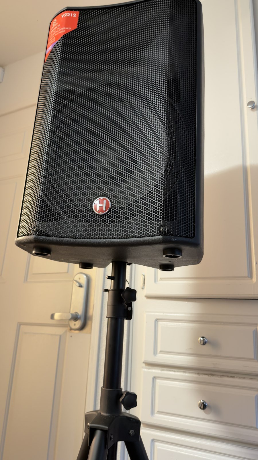 Harbinger V2212 Powered Loudspeaker PA 12” Loud Great Quality Sound 12”