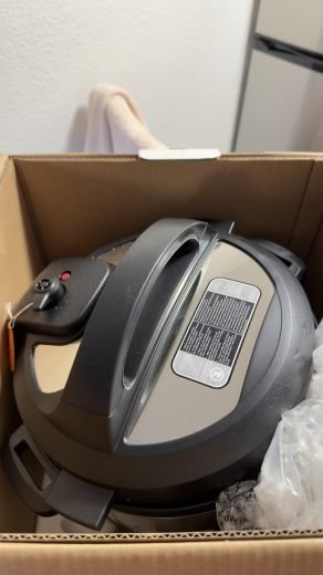 Instant Pot IP-DUO60 6 qt. 7-in1 Electric Pressure Cooker - Black/Silver